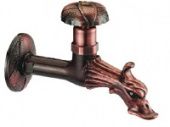 Кран типа Возрождение с традиционной кран-буксой, декоративной розеткой, аэратором и штуцером для шланга 1/2" с отделкой под бронзу